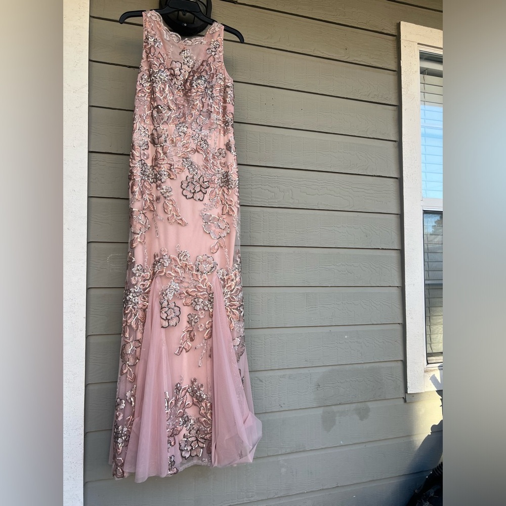 Beautiful pink dress🩷